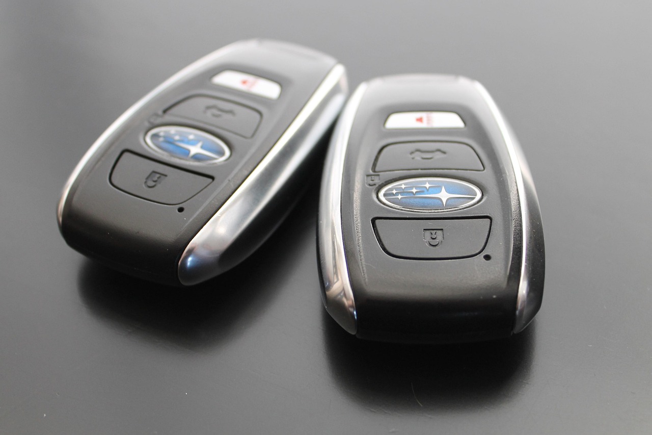 car, car wallpapers, key, key ring, keyless access, subaru, gray key